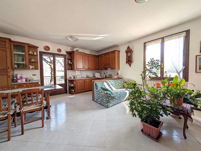 Appartamento con 6 locali in vendita in Via Olivetta Sasso Marconi, Sasso Marconi