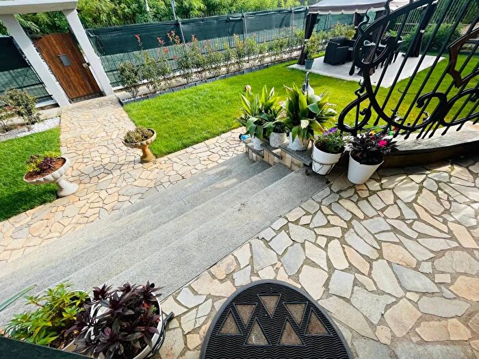 Appartamento trilocale in vendita in Rivalta Di Torino