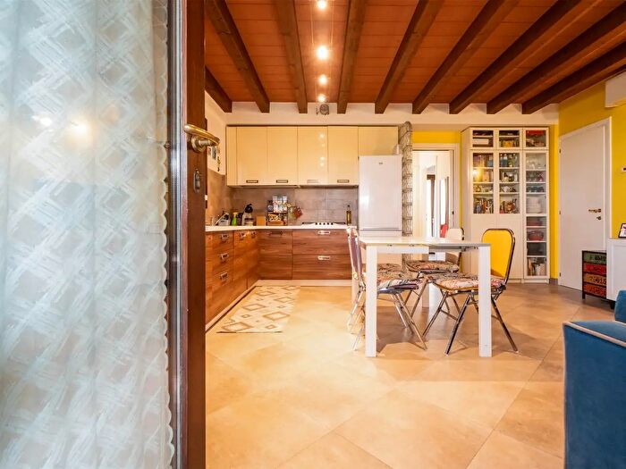 Appartamento trilocale in vendita in Budrio
