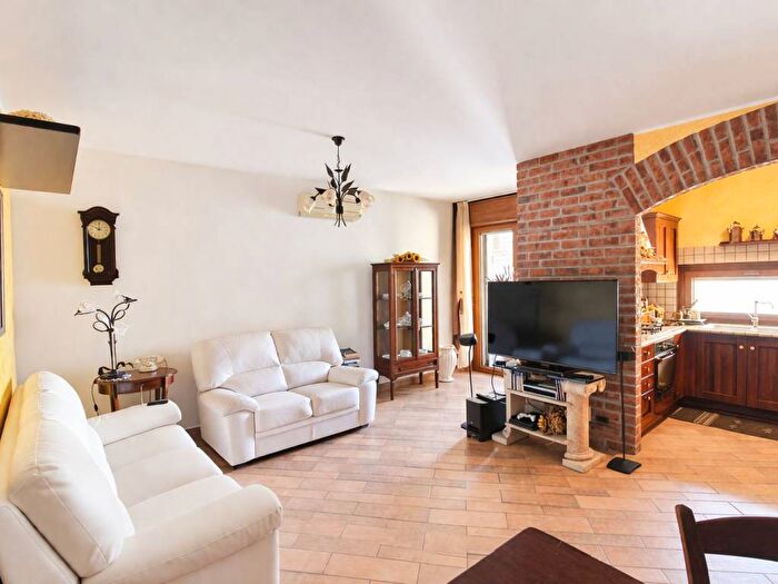 Appartamento trilocale in affitto in Via Guido Rossa, Centro, Rozzano