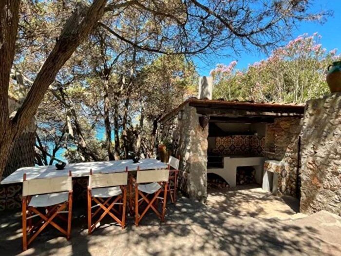 Casa con 6 locali in affitto in Via delle Rose, Ansedonia, Orbetello