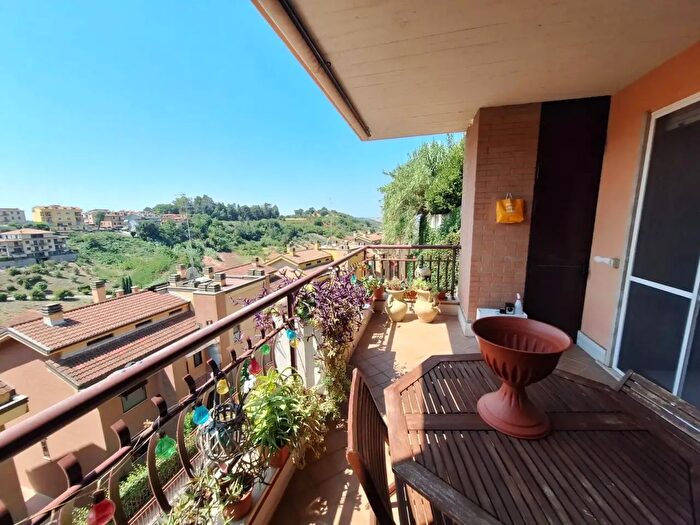Appartamento trilocale in vendita in Via Rio Maggiore, Monterotondo