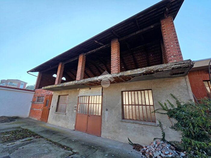 Casa con 6 locali in vendita in Via Costa, Alpignano