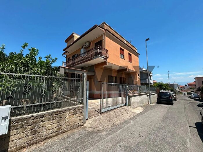 Appartamento trilocale in vendita in Aprilia