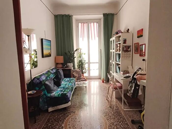 Appartamento quadrilocale in vendita in Via Cavour, Savona