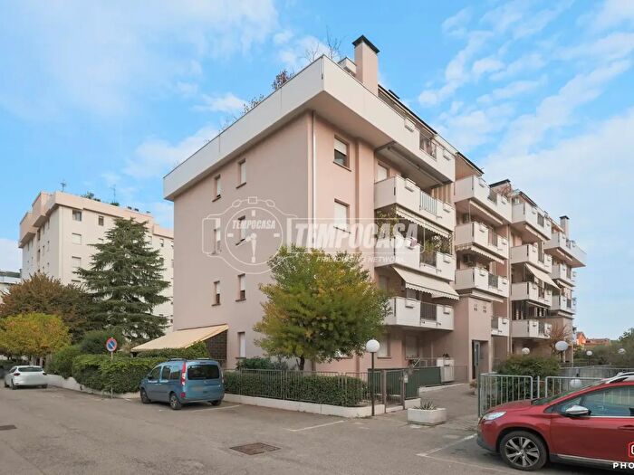 Appartamento quadrilocale in vendita in Via Vincenzo Bellini, Imola