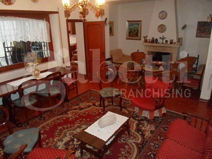 Appartamento con 12 locali in vendita in Via Variante Tiburtina Valeria, Tagliacozzo