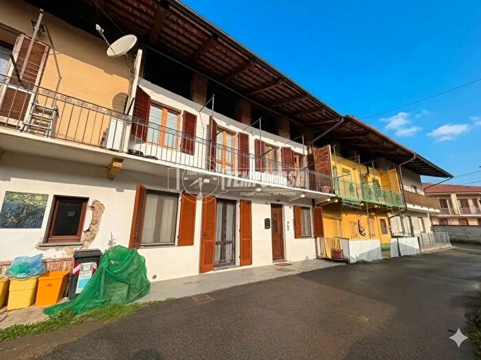 Casa con 5 locali in vendita in Via delle Vigne, Vauda Canavese