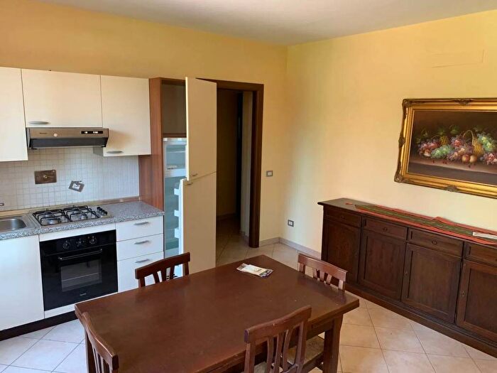Appartamento con 5 locali in affitto in Via San Rocco, Bastia, Bastia Umbra