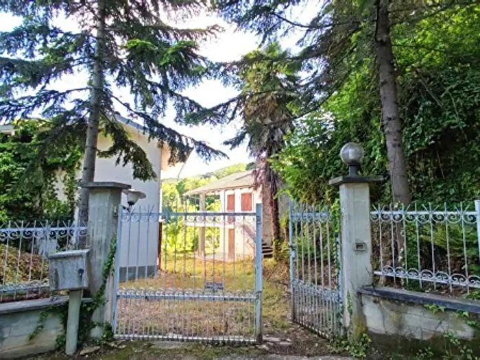 Casa con 6 locali in vendita in Via Vottero, Barge