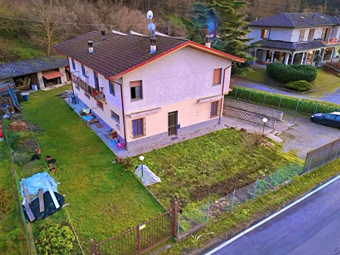 Casa con 7 locali in vendita in Strada Provinciale per Montzcuto San Sebastiano Curone Alessandria, San Sebastiano Curone