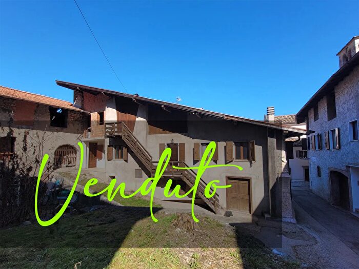 Casa con 5 locali in vendita in Via alla Chiesa, Cavedine