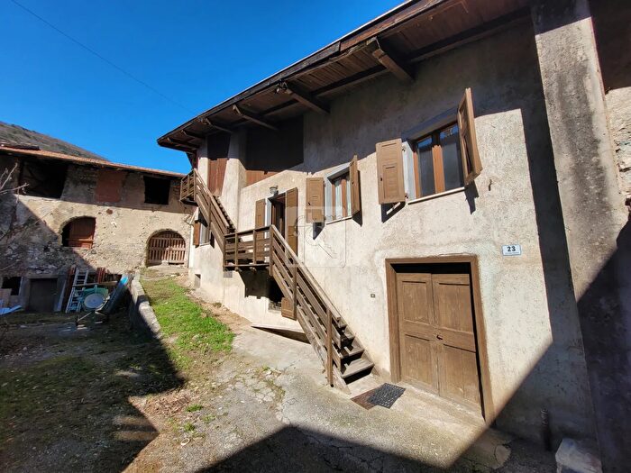 Case in Vendita e in Affitto - 2