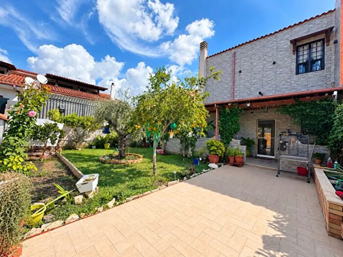 Casa trilocale in vendita in Via Isonzo, Ardea