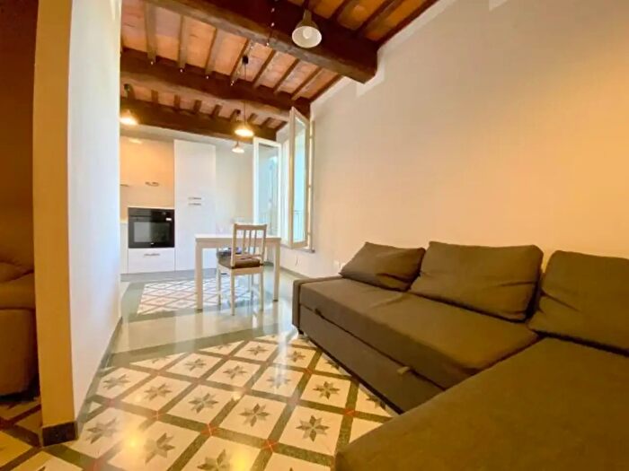 Appartamento quadrilocale in vendita in Via Pesciatina, Lucca