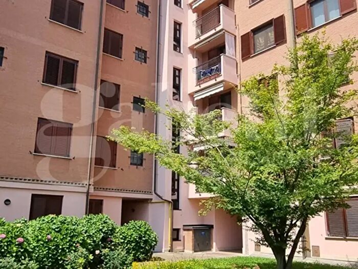 Appartamento trilocale in affitto in Via Giovanni Pascoli, Rozzano