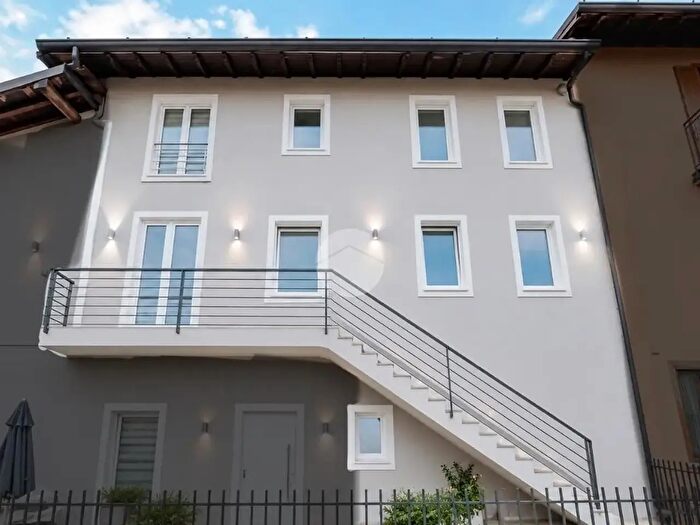 Appartamento quadrilocale in vendita in Via Pontoglio, Chiari