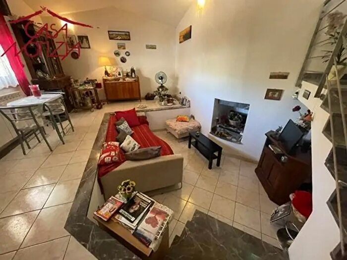 Casa con 10 locali in vendita in Via Rio Grande, Massarosa