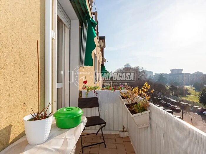 Appartamento quadrilocale in vendita in Via Caleppe, Brescia