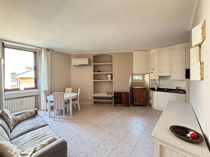 Appartamento bilocale in affitto in Via Serviliano Lattuada, Porta Romana Medaglie d'Oro, Milano