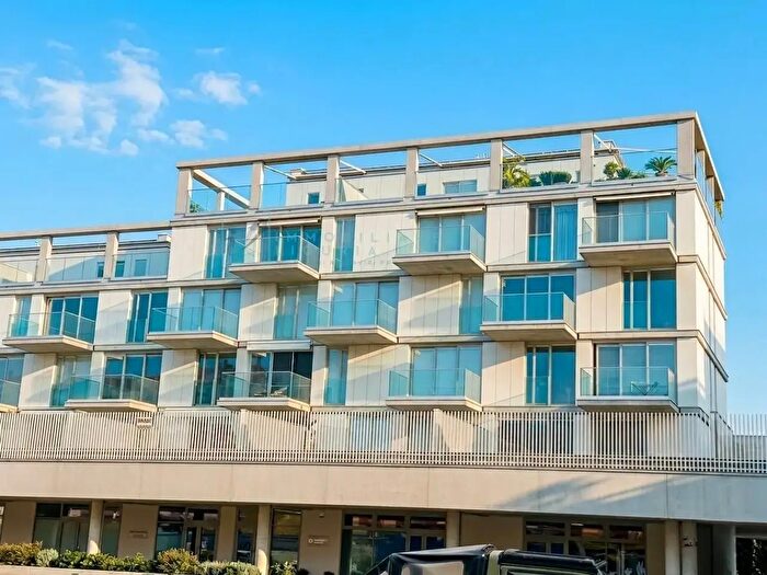 Appartamento trilocale in vendita in Via Felice Chiesa, Albenga