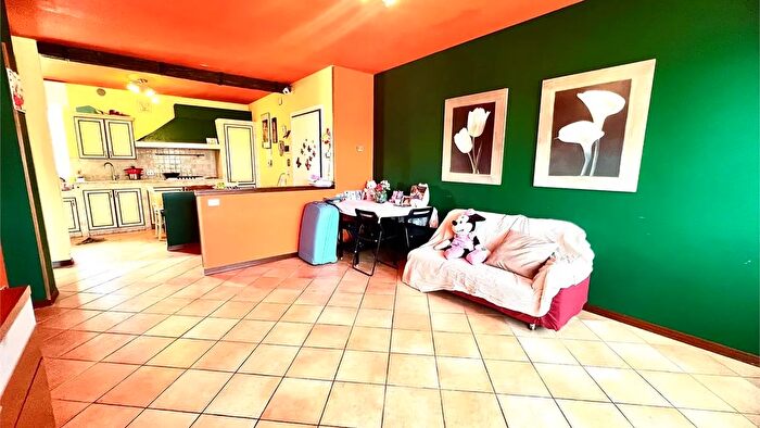 Appartamento quadrilocale in vendita in Pederobba Onigo Via Cavallea, Montebelluna