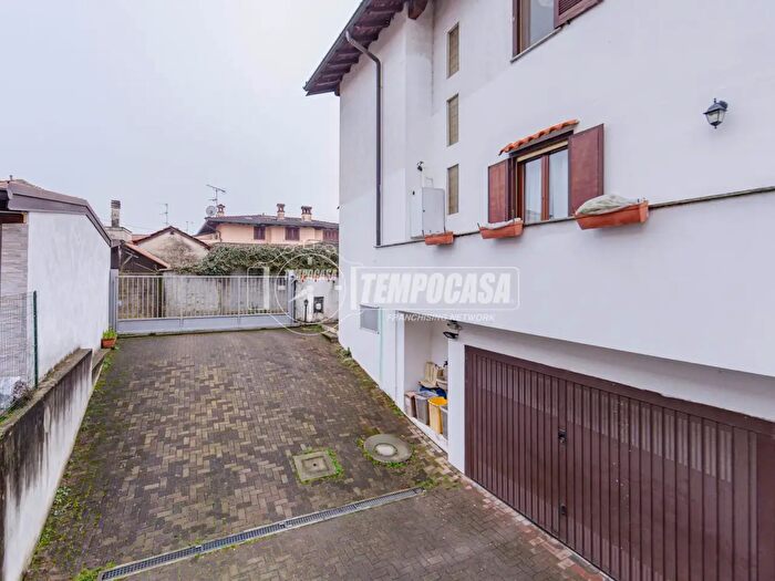 Case in Vendita e in Affitto - 3