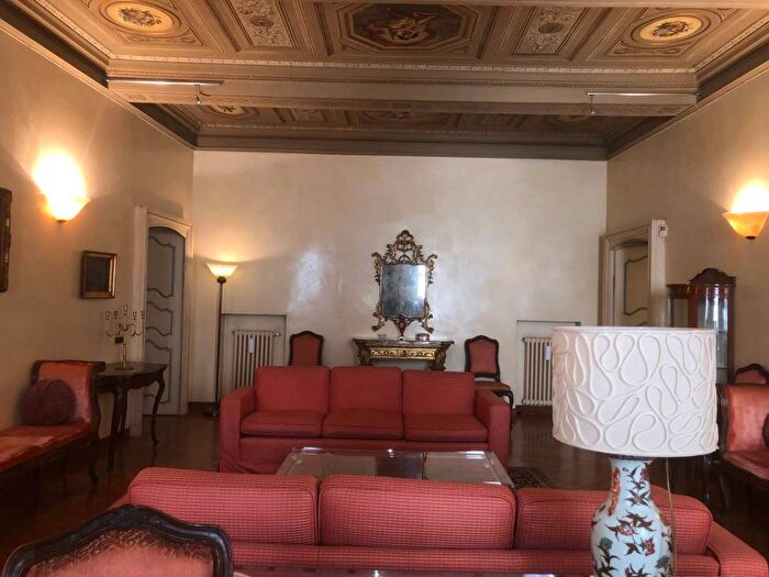 Appartamento con 6 locali in affitto in Strada del Consorzio, Centro Storico, Parma