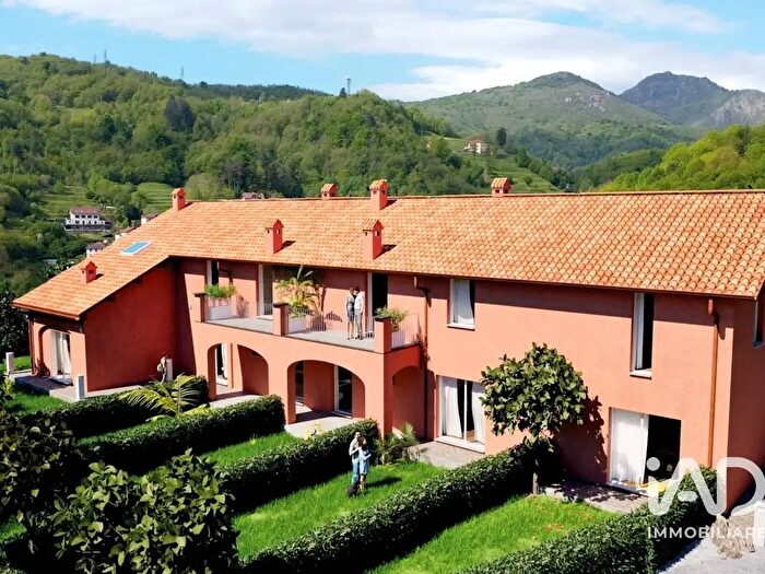 Appartamento trilocale in vendita in Via Romitorio, Masone