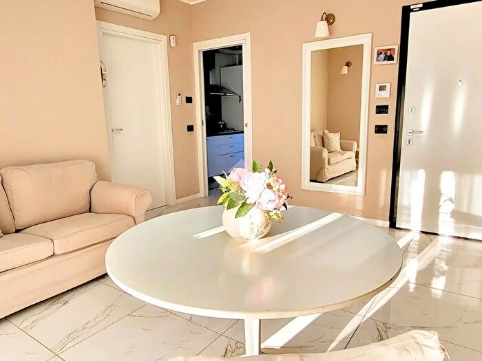 Appartamento trilocale in vendita in Via Mameli, Cornaredo