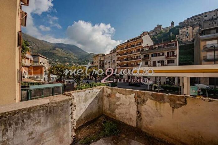 Appartamento con 6 locali in vendita in Itri