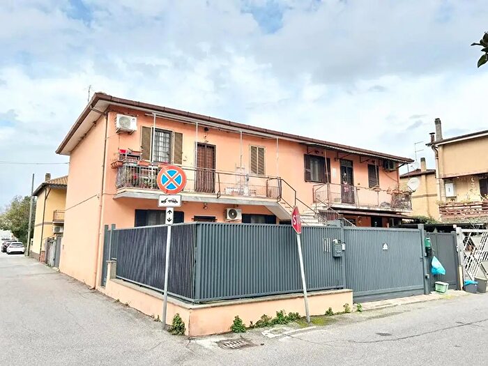 Appartamento trilocale in vendita in Via Daniele Rosa, Roma