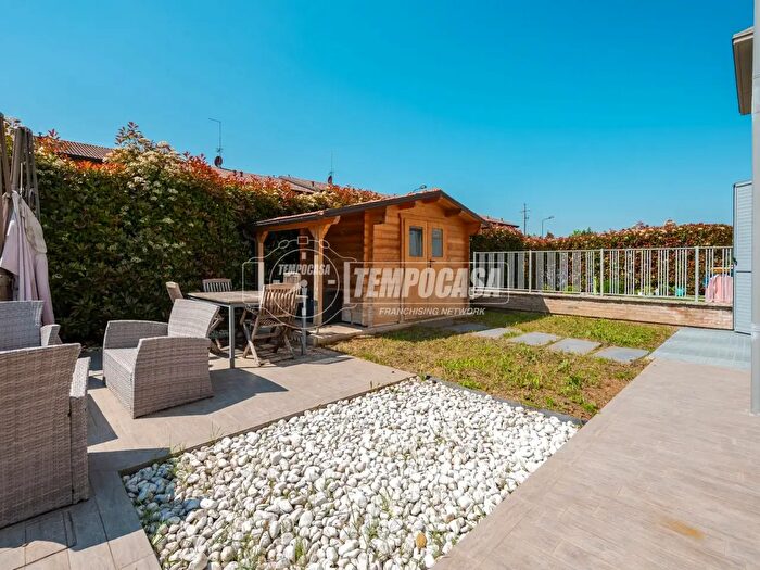 Case in Vendita e in Affitto - 3