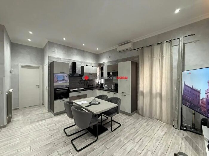 Appartamento trilocale in vendita in Via Vincenzo Acquaviva, Foggia