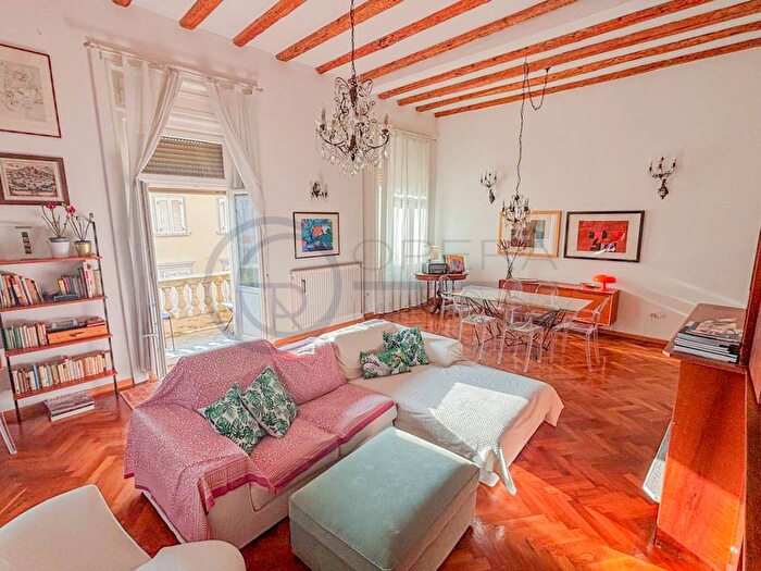 Appartamento trilocale in affitto in Via del Pesce, Città Vecchia, Trieste