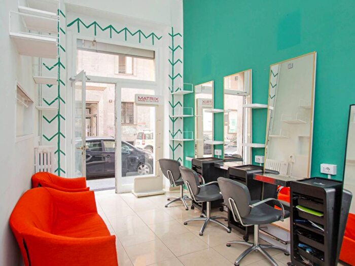 Casa monolocale in vendita in Viale Tunisia, Porta Venezia, Milano