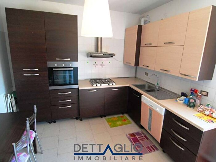 Appartamento trilocale in affitto in Via Einaudi, Caltana, Santa Maria di Sala