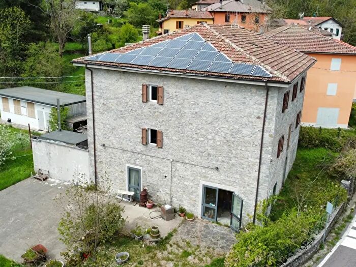Casa in vendita in Via Marconi, Alto Reno Terme