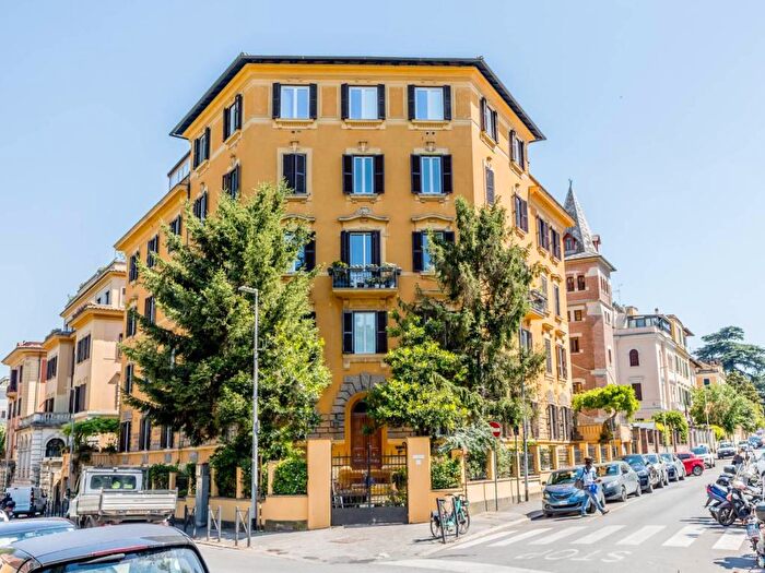 Appartamento con 5 locali in affitto in Via Bartolomeo Eustachio, Policlinico, Roma