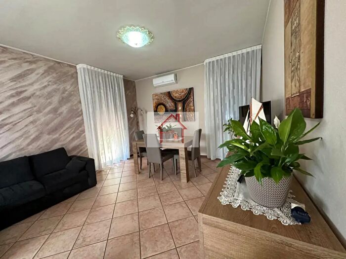 Casa quadrilocale in vendita in Volpago Del Montello