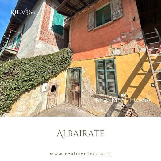 Casa trilocale in vendita in Via Roma, Albairate