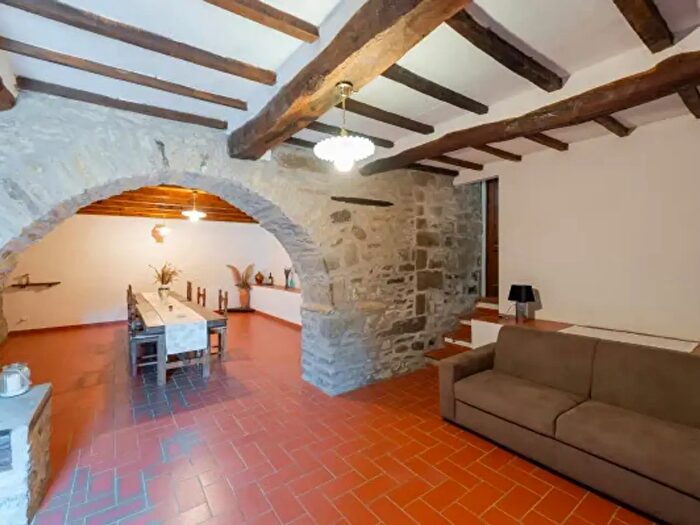 Casa con 6 locali in vendita in Case Sparse Cantalena, Cortona