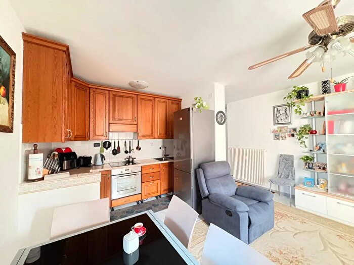 Appartamento trilocale in vendita in Via Soprasasso, Trento