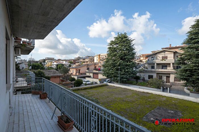 Appartamento quadrilocale in vendita in Via Ilario Corte, Roma