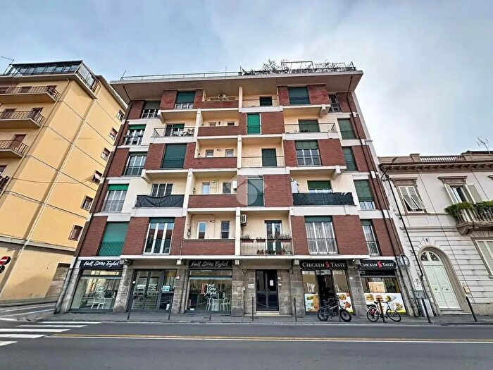 Appartamento quadrilocale in vendita in Via Cesare Battisti, Pisa