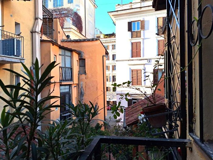 Appartamento bilocale in affitto in Vicolo del Buon Consiglio, Colle Oppio, Roma