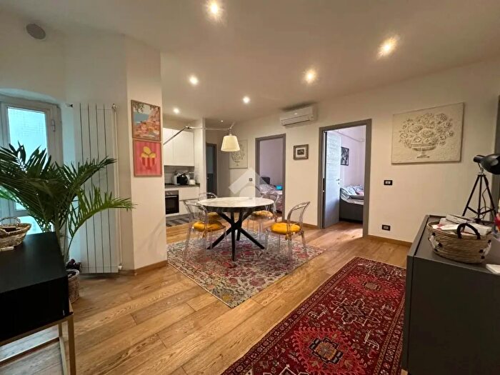 Appartamento quadrilocale in vendita in Via Carlo Barabino, Genova