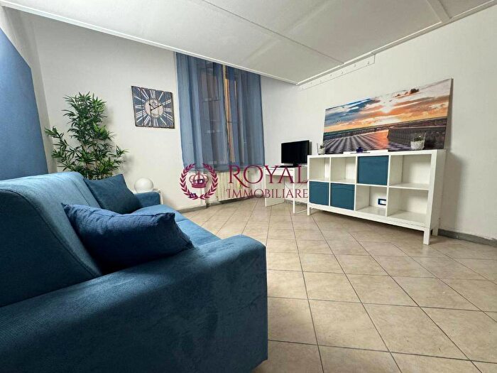 Appartamento trilocale in affitto in Viale Italia, Porta a Mare Mazzini, Livorno