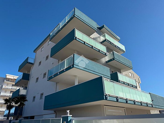 Appartamento trilocale in vendita in Via Ennio Flaiano, Alba Adriatica