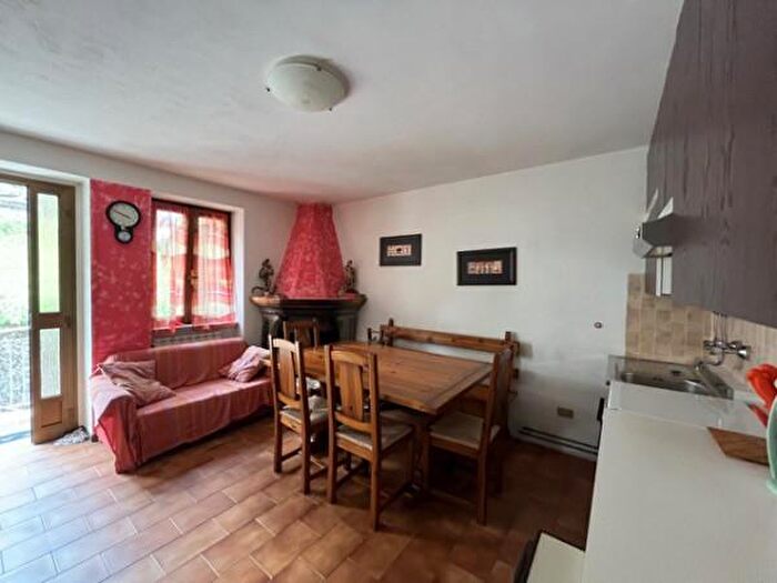 Appartamento trilocale in vendita in Via Valle Richetti, Colere